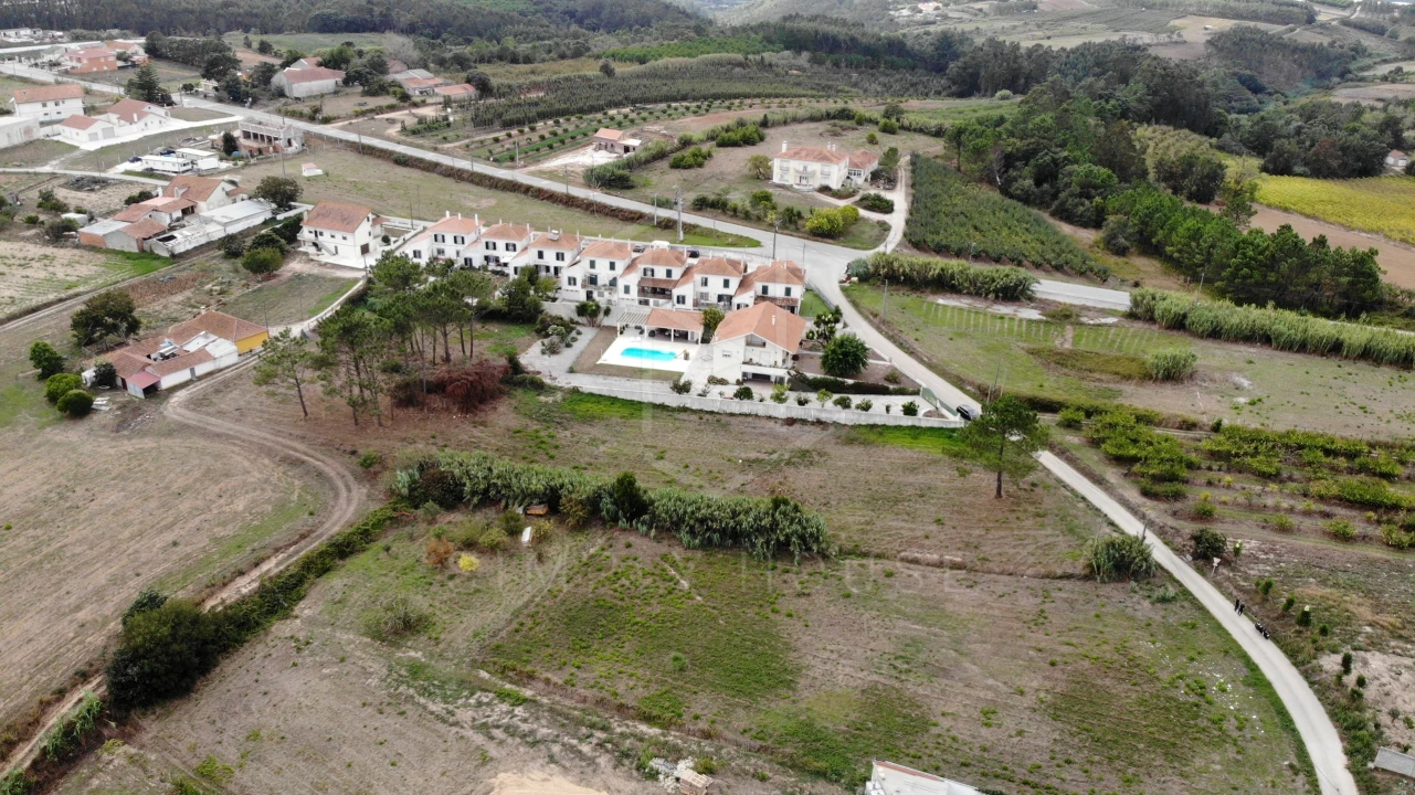 Terreno para Venda em Cela Foto 26