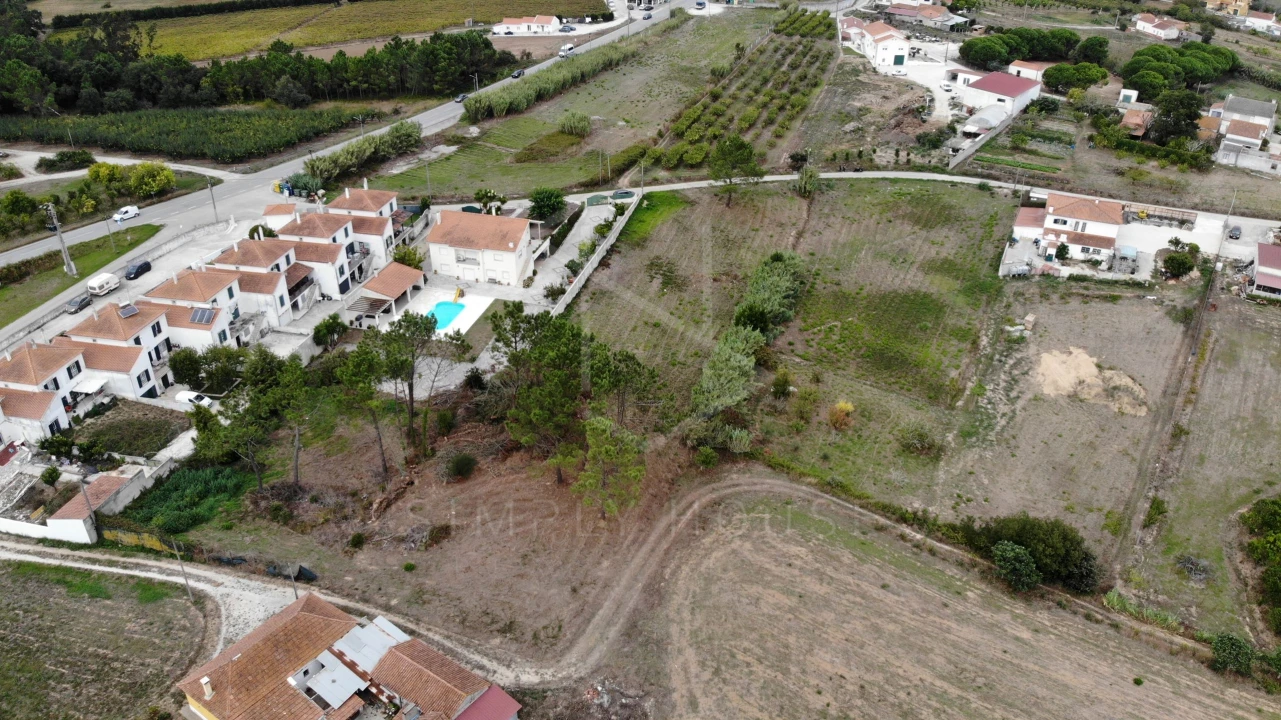 Terreno para Venda em Cela Foto 24