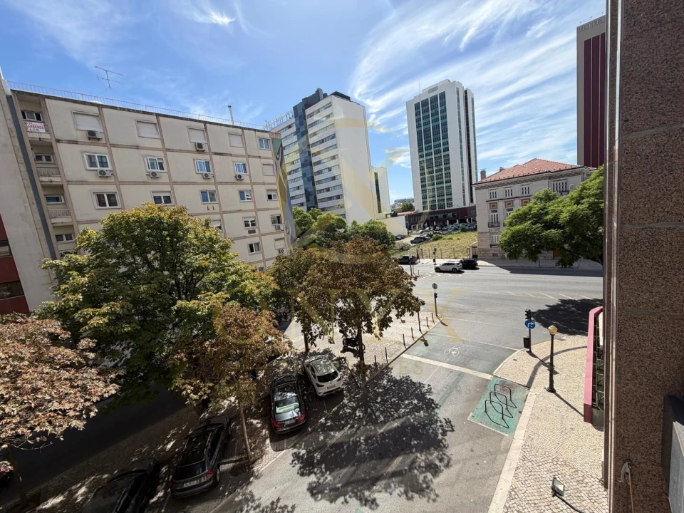 Negócio para Arrendamento em Avenidas Novas Foto 4
