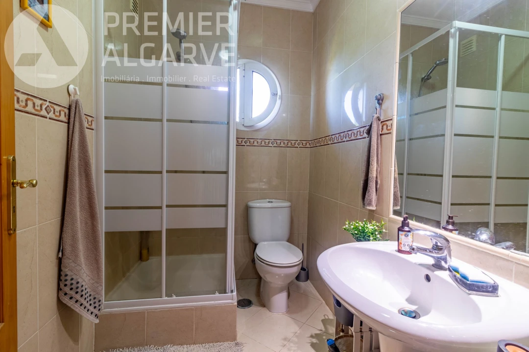 Apartamento T2 para Venda em Albufeira e Olhos de Água Foto 25