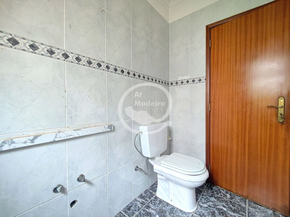 Moradia T3 para Venda em Canhas Foto 13