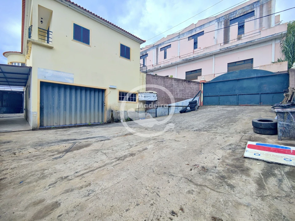 Moradia T3 para Venda em Canhas Foto 27