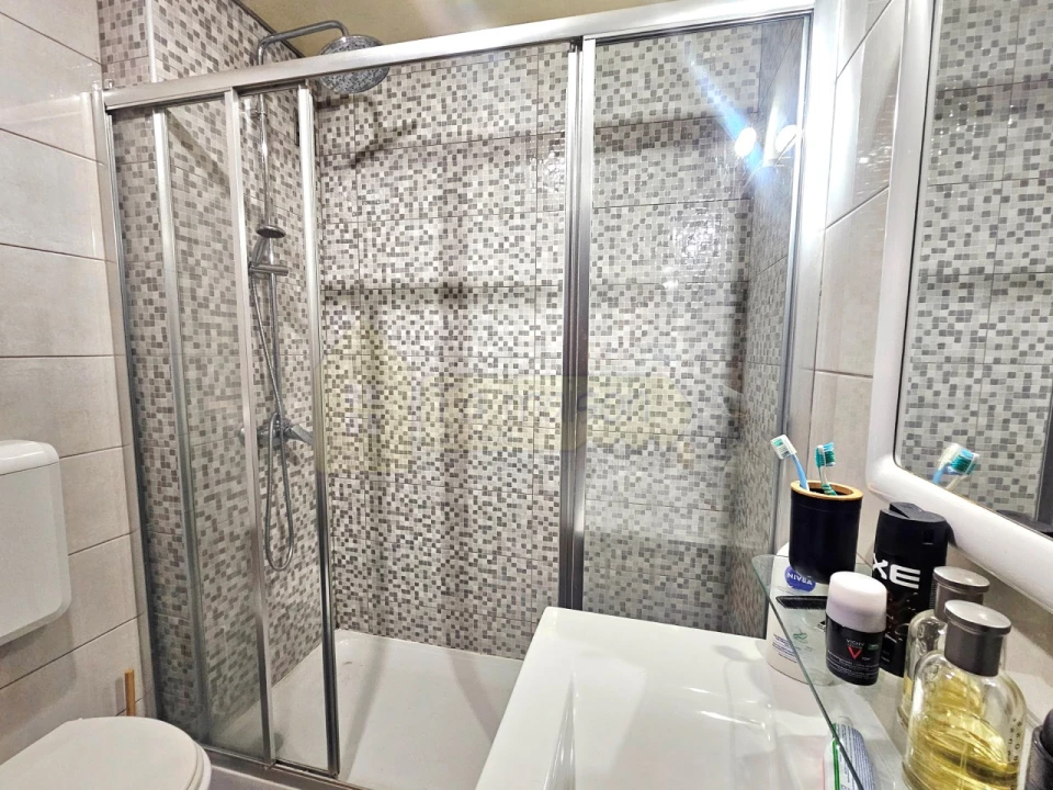 Apartamento T2 para Venda em Faro (Sé e São Pedro) Foto 6