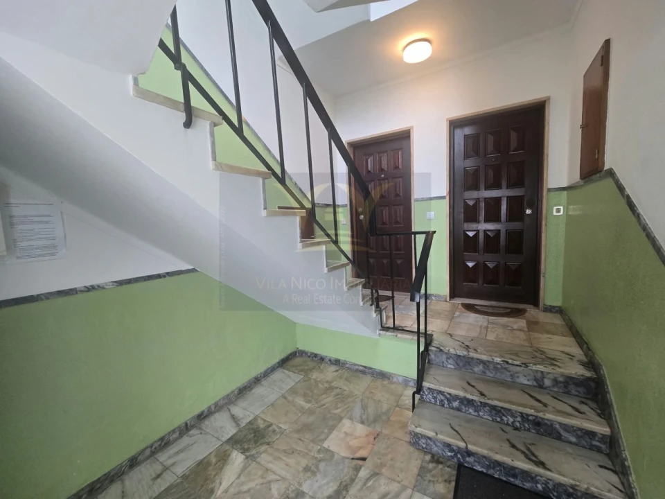 Apartamento T3 para Venda em Portimão Foto 4