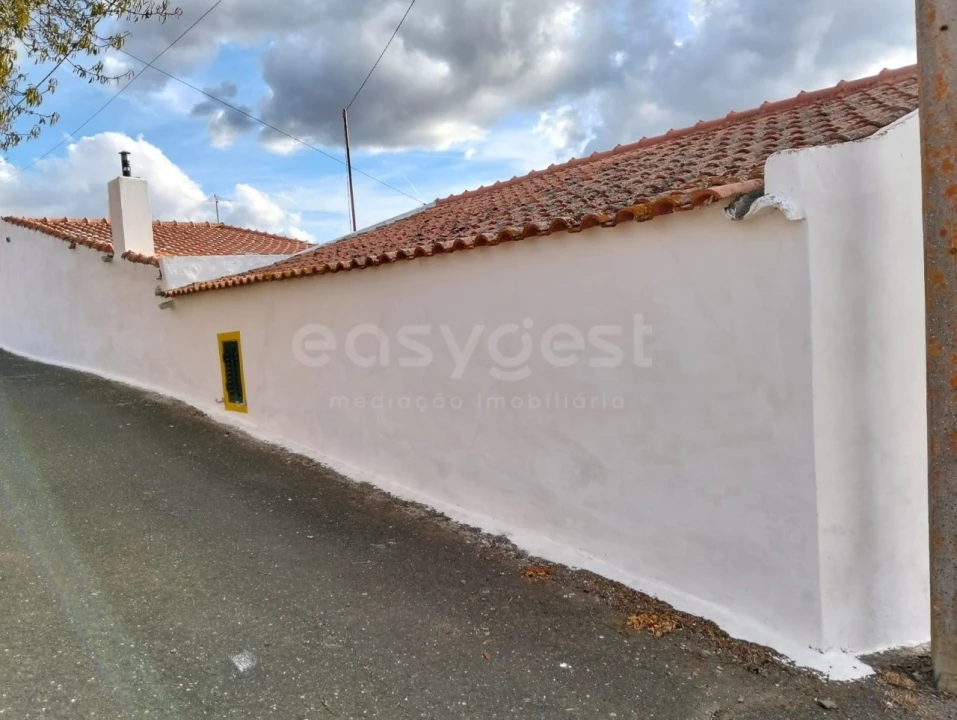 Quinta T4 para Venda em Martim Longo Foto 7