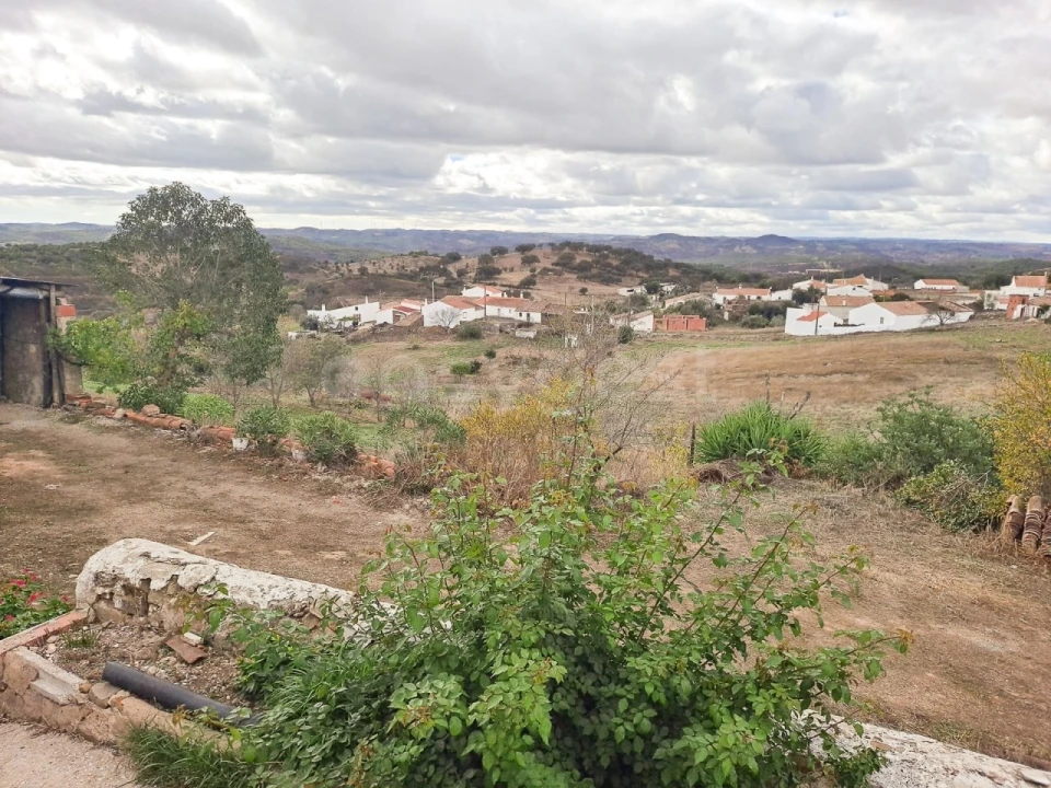 Quinta T4 para Venda em Martim Longo Foto 16