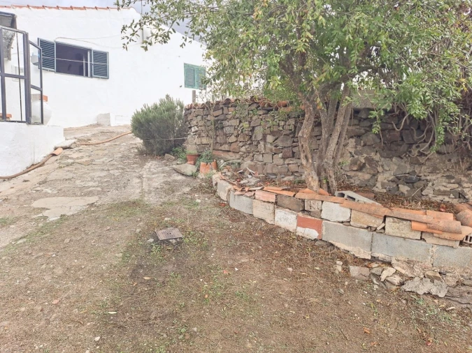 Quinta T4 para Venda em Martim Longo Foto 28