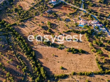 Terreno Misto para Venda em Quelfes