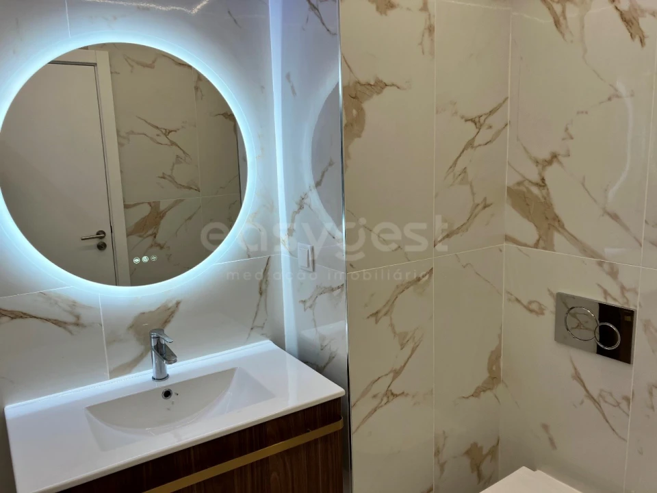 Apartamento T2 para Venda em Quarteira Foto 8