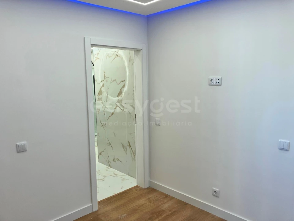Apartamento T2 para Venda em Quarteira Foto 15