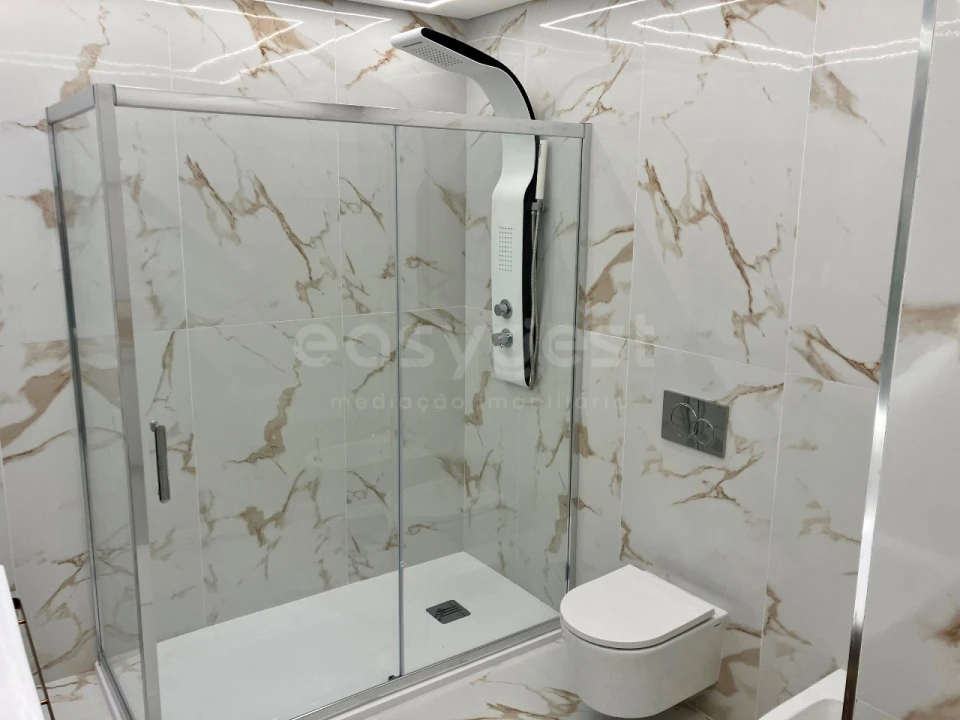 Apartamento T2 para Venda em Quarteira Foto 21