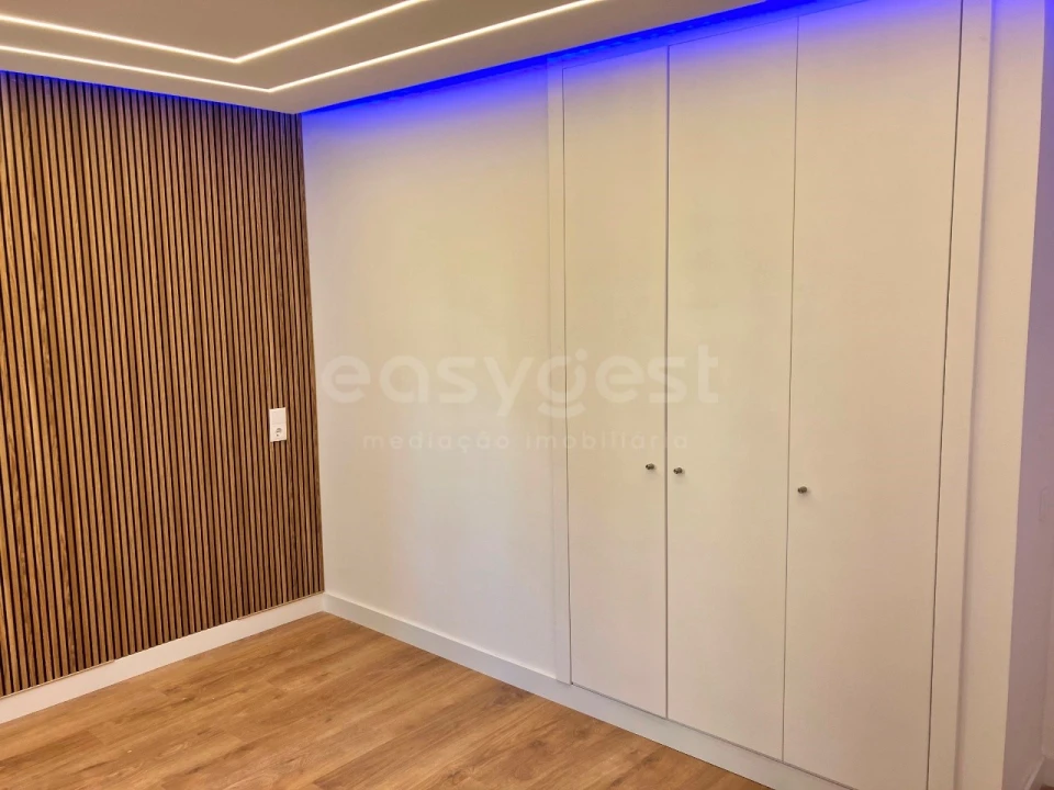 Apartamento T2 para Venda em Quarteira Foto 25