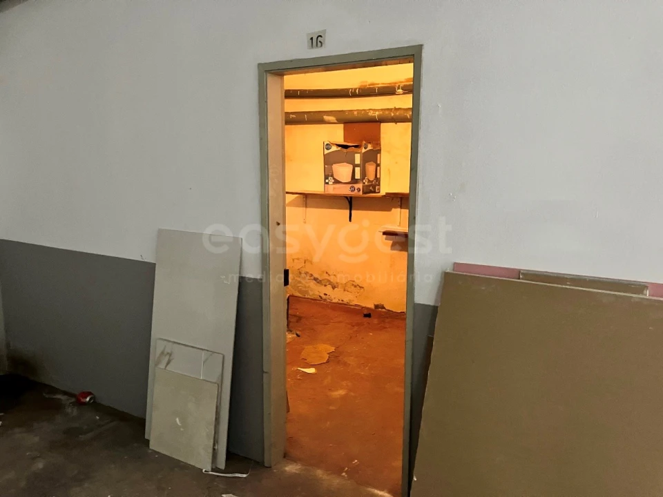 Apartamento T2 para Venda em Quarteira Foto 28