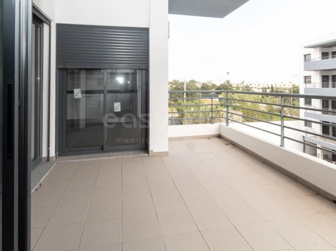 Apartamento T3 para Venda em Quelfes Foto 14