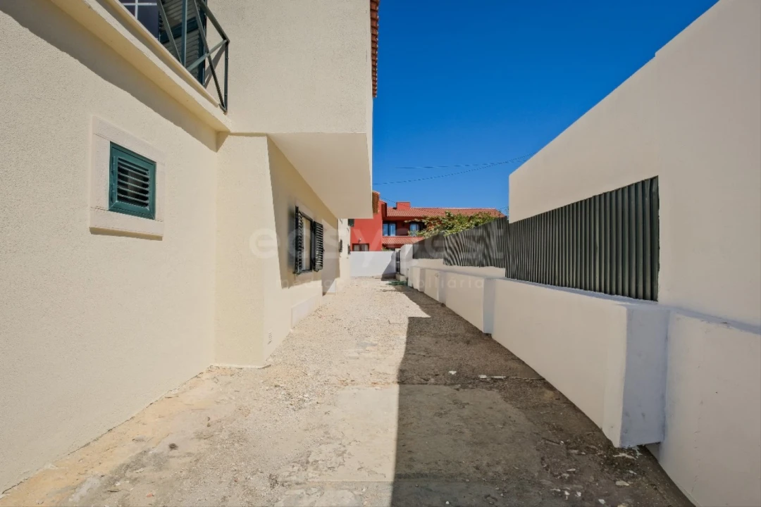 Moradia T4 para Venda em Alcabideche Foto 17