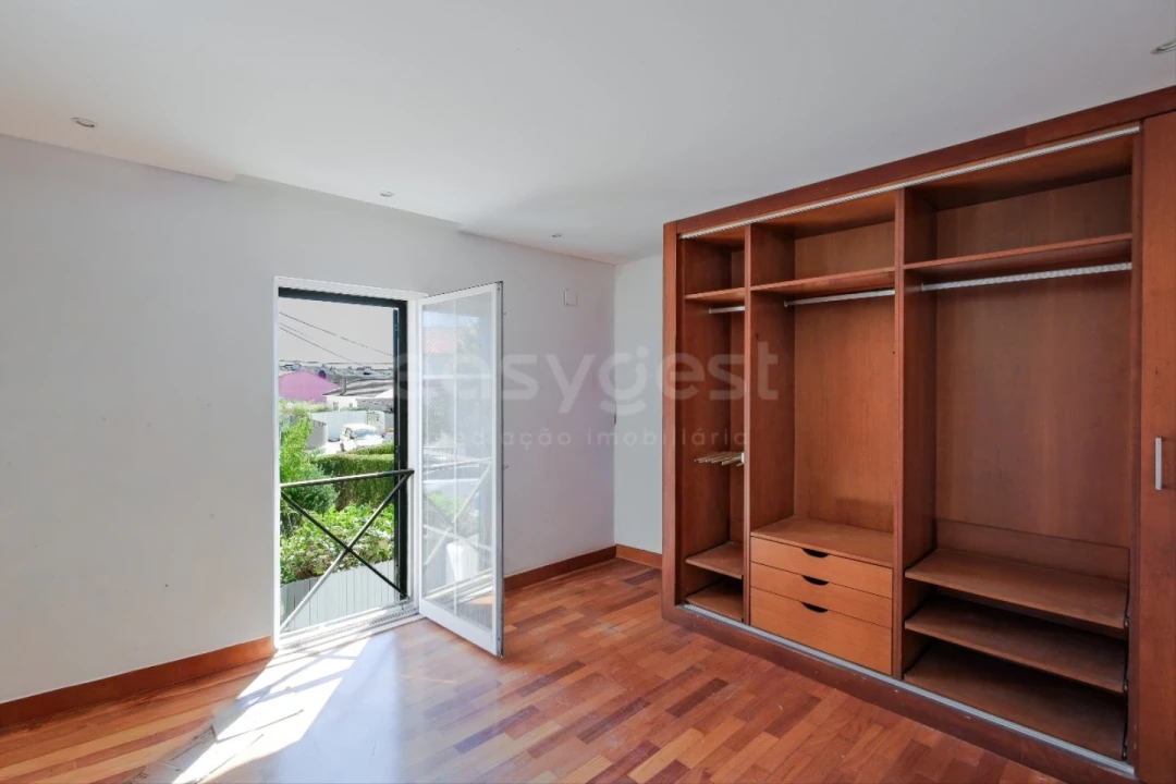 Moradia T4 para Venda em Alcabideche Foto 34
