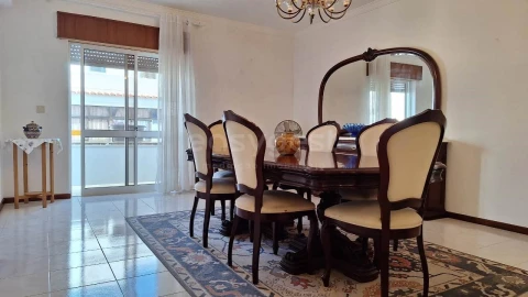 Apartamento T3 para Arrendamento em Vila Real de Santo Antonio