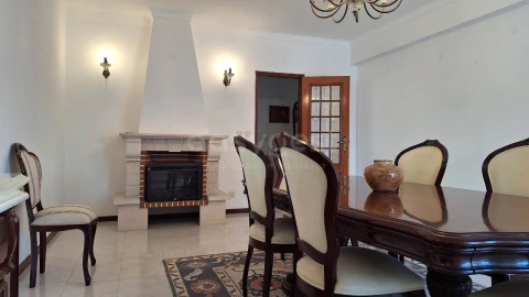 Apartamento T3 para Arrendamento em Vila Real de Santo Antonio