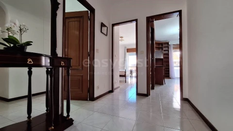 Apartamento T3 para Arrendamento em Vila Real de Santo Antonio
