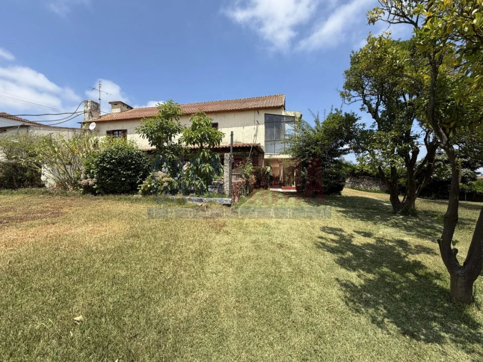 Moradia T7 para Venda em Rio Mau e Arcos Foto 33