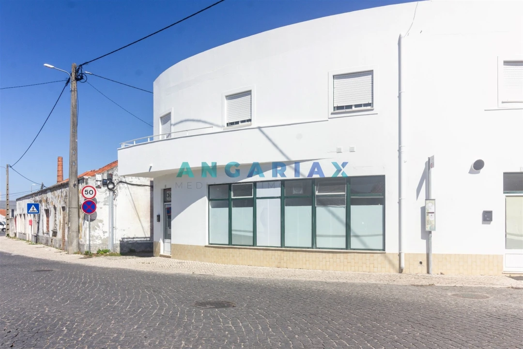 Loja para Arrendamento em Marinha Grande Foto 11
