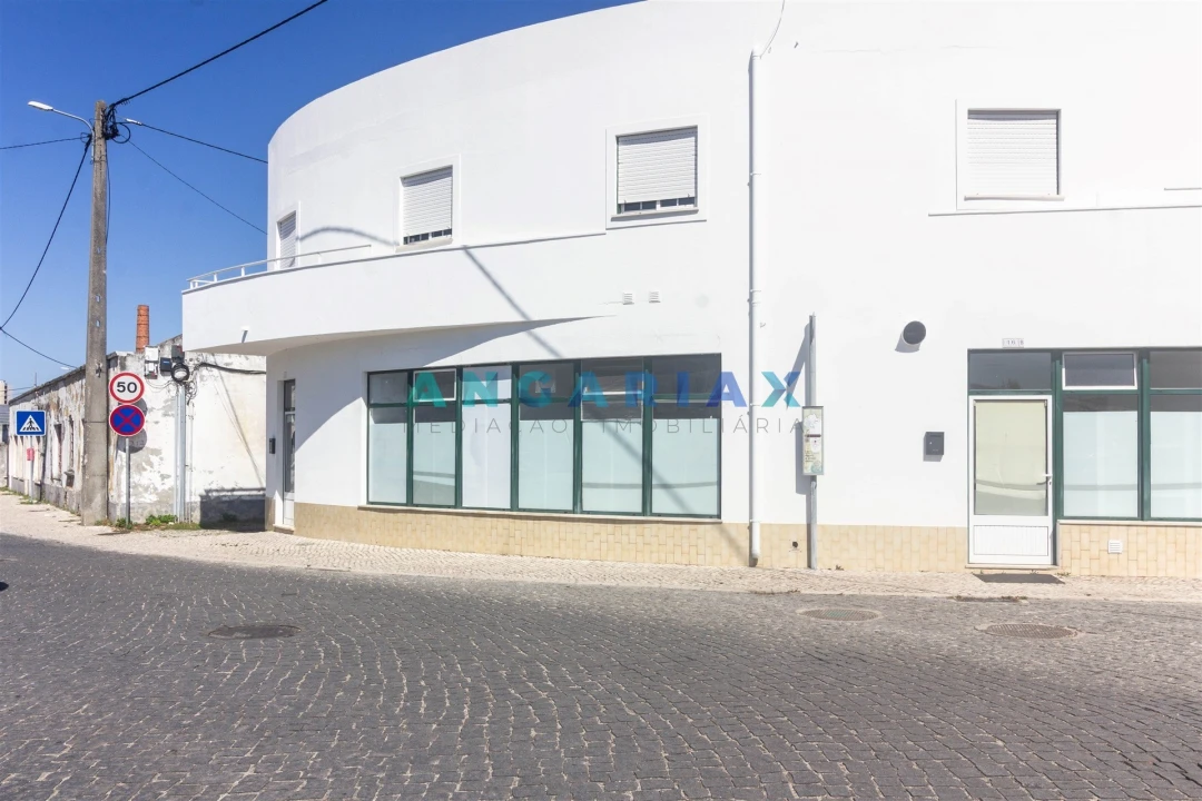 Loja para Arrendamento em Marinha Grande Foto 13