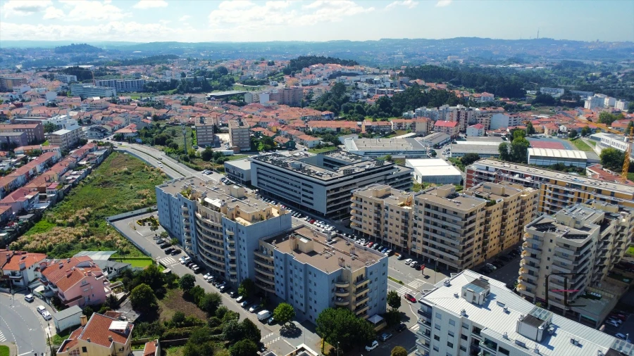 Apartamento T2 para Venda em Rio Tinto Foto 27
