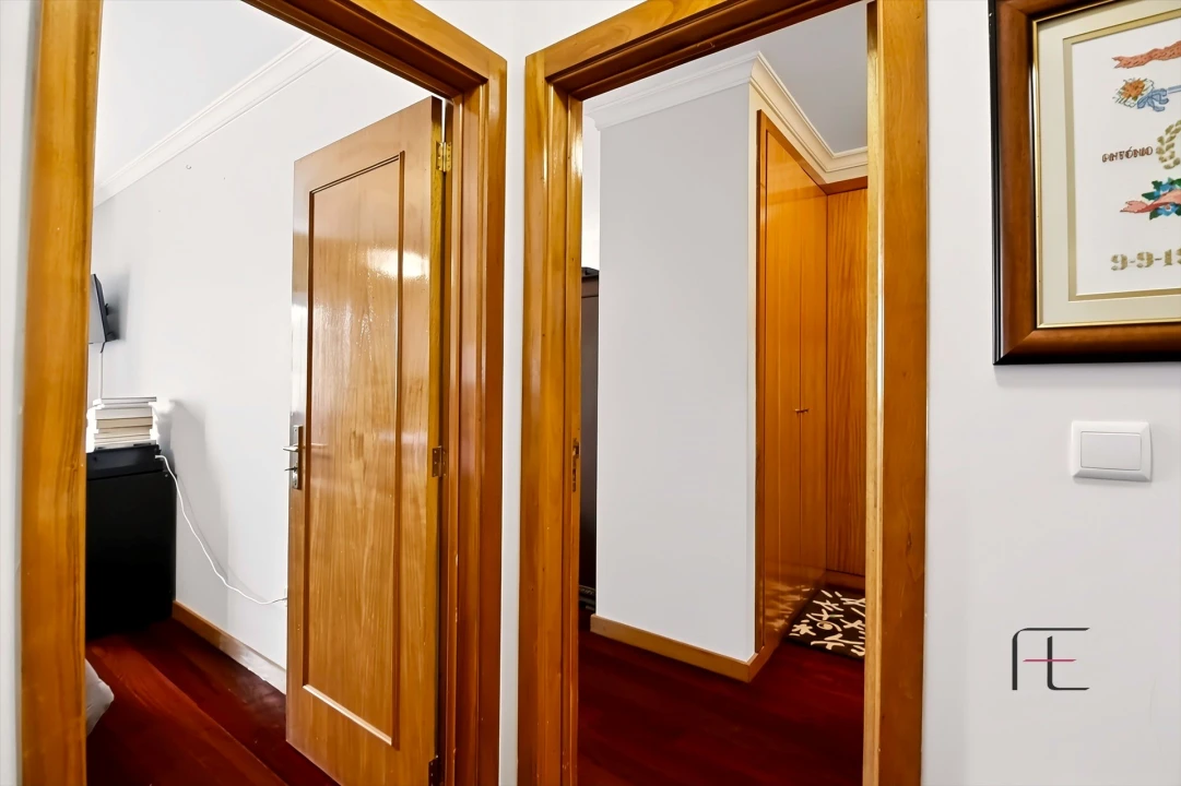Apartamento T2 para Venda em Rio Tinto Foto 5
