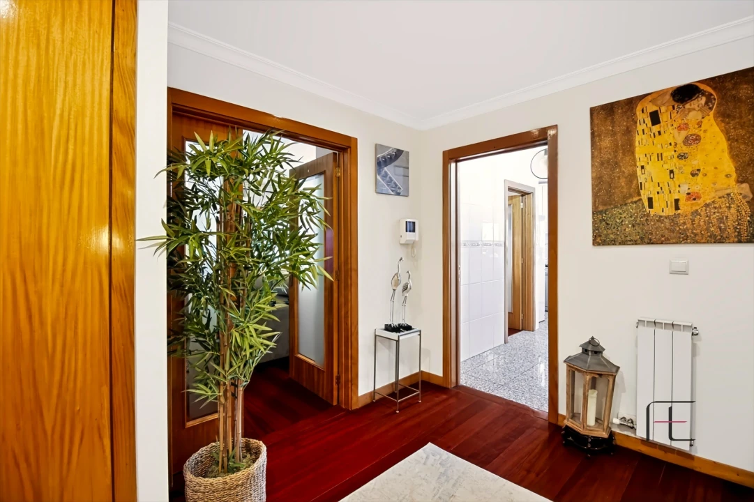 Apartamento T2 para Venda em Rio Tinto Foto 12