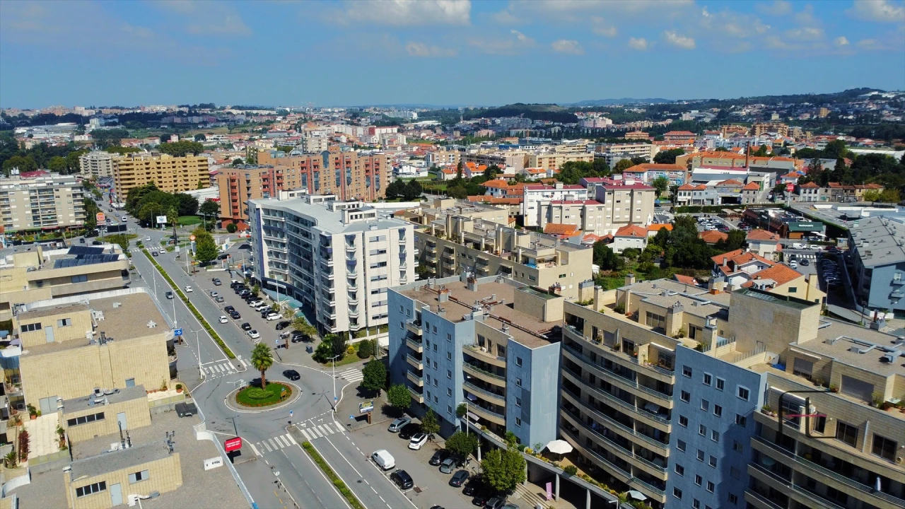 Apartamento T2 para Venda em Rio Tinto Foto 25