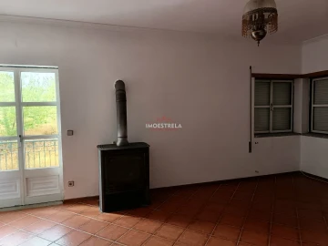 Moradia T4 para Venda em Trancoso (São Pedro e Santa Maria) e Souto Maior