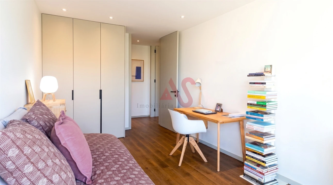Apartamento T2 para Venda em Espinho Foto 12