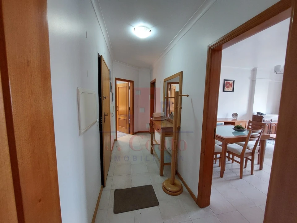 Apartamento T1 para Arrendamento em Caldas da Rainha - Santo Onofre e Serra do Bouro Foto 4