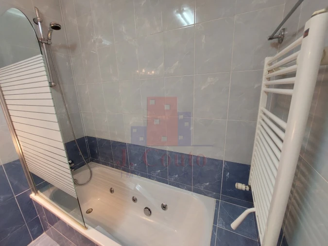 Apartamento T1 para Arrendamento em Caldas da Rainha - Santo Onofre e Serra do Bouro Foto 8