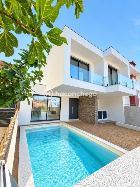 Moradia T3 para Venda em Arcozelo