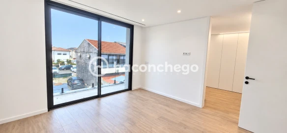 Moradia T3 para Venda em Arcozelo