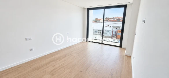 Moradia T3 para Venda em Arcozelo