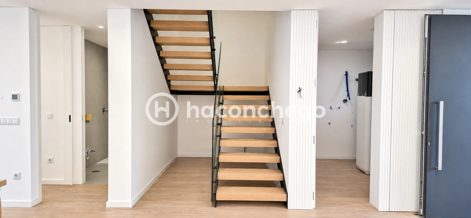 Moradia T3 para Venda em Arcozelo Foto 29