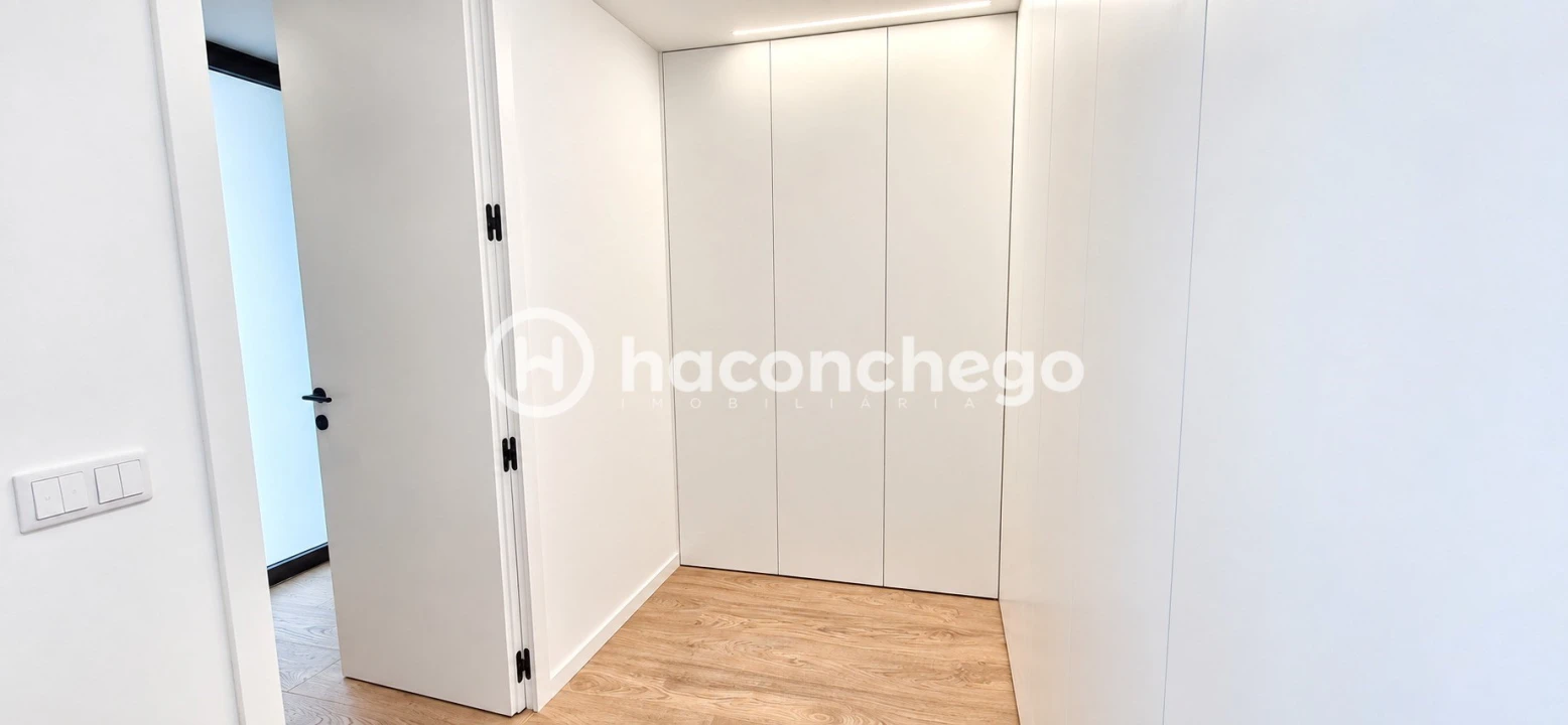 Moradia T3 para Venda em Arcozelo Foto 35