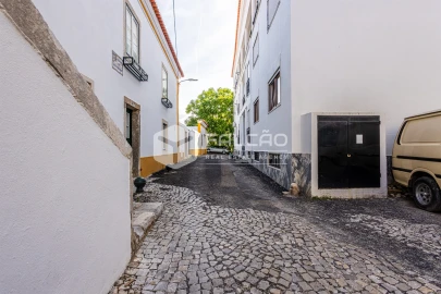 Loja para Arrendamento em Marvila, Ribeira Santarém, São Salvador, São Nicolau