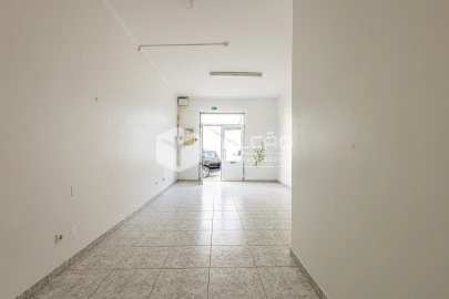 Loja para Arrendamento em Marvila, Ribeira Santarém, São Salvador, São Nicolau