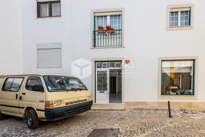 Loja para Arrendamento em Marvila, Ribeira Santarém, São Salvador, São Nicolau