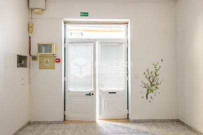 Loja para Arrendamento em Marvila, Ribeira Santarém, São Salvador, São Nicolau