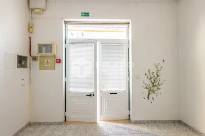 Loja para Arrendamento em Marvila, Ribeira Santarém, São Salvador, São Nicolau