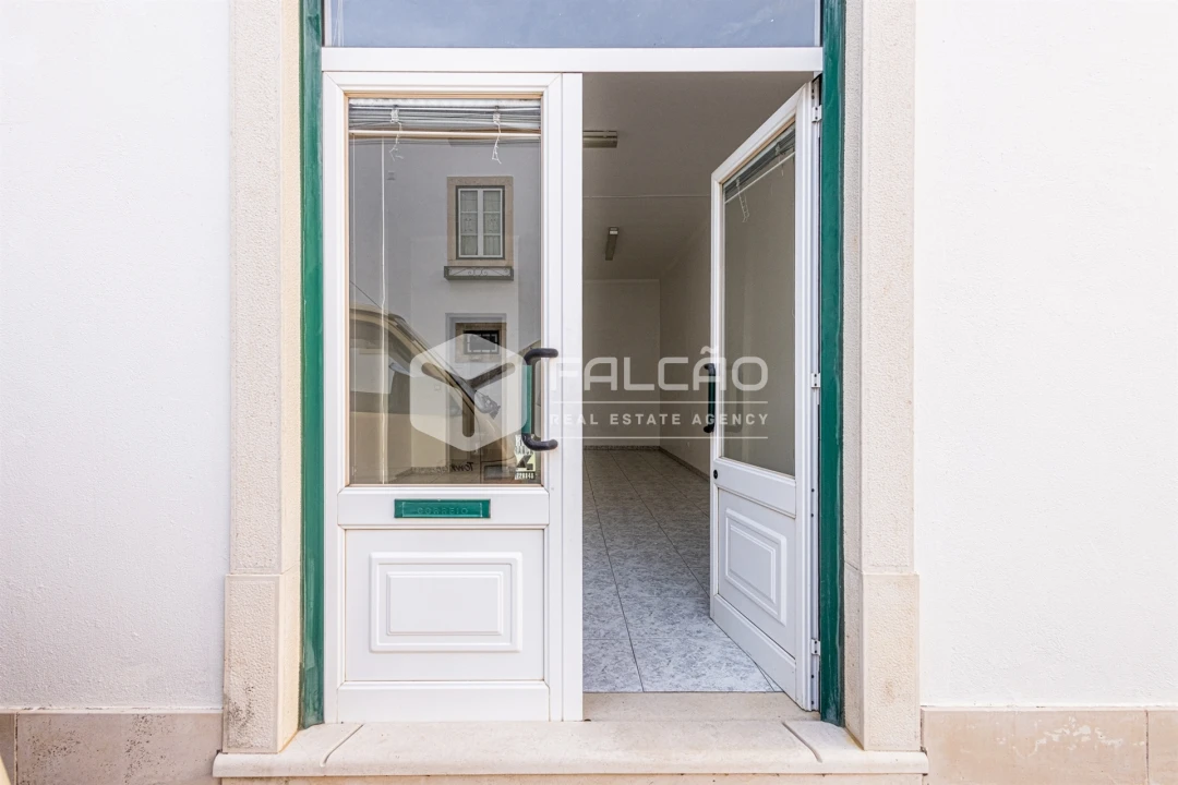Loja para Arrendamento em Marvila, Ribeira Santarém, São Salvador, São Nicolau Foto 13