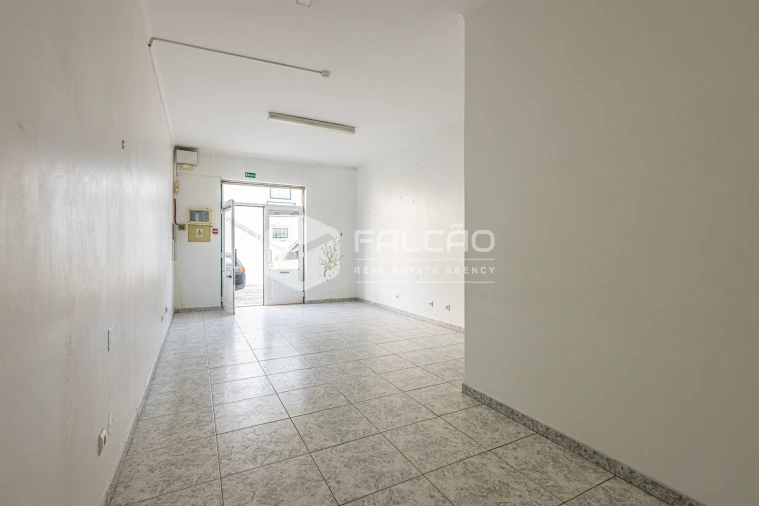 Loja para Arrendamento em Marvila, Ribeira Santarém, São Salvador, São Nicolau Foto 42