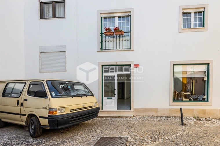 Loja para Arrendamento em Marvila, Ribeira Santarém, São Salvador, São Nicolau Foto 5