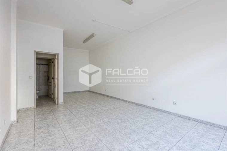 Loja para Arrendamento em Marvila, Ribeira Santarém, São Salvador, São Nicolau Foto 29