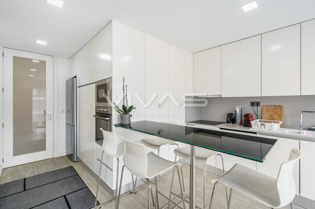 Apartamento T2 para Arrendamento em Nogueira, Fraião e Lamaçães Foto 12