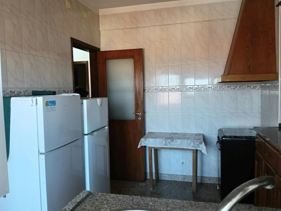 Quarto para Arrendamento em Sé Nova, Santa Cruz, Almedina e São Bartolomeu Foto 7